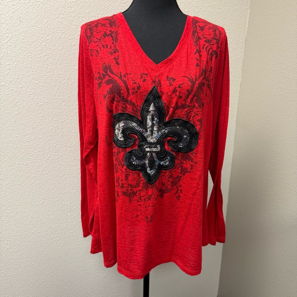 Cato Red Fleur De Lis Sequin Graphic V Neck Long Sleeve Top Plus 18/20 - Picture 2 of 10
